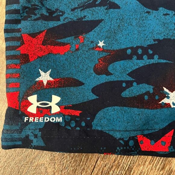 Under Armour Freedom Youth Swim Trunk- Size Youth Large - Picture 3 of 9